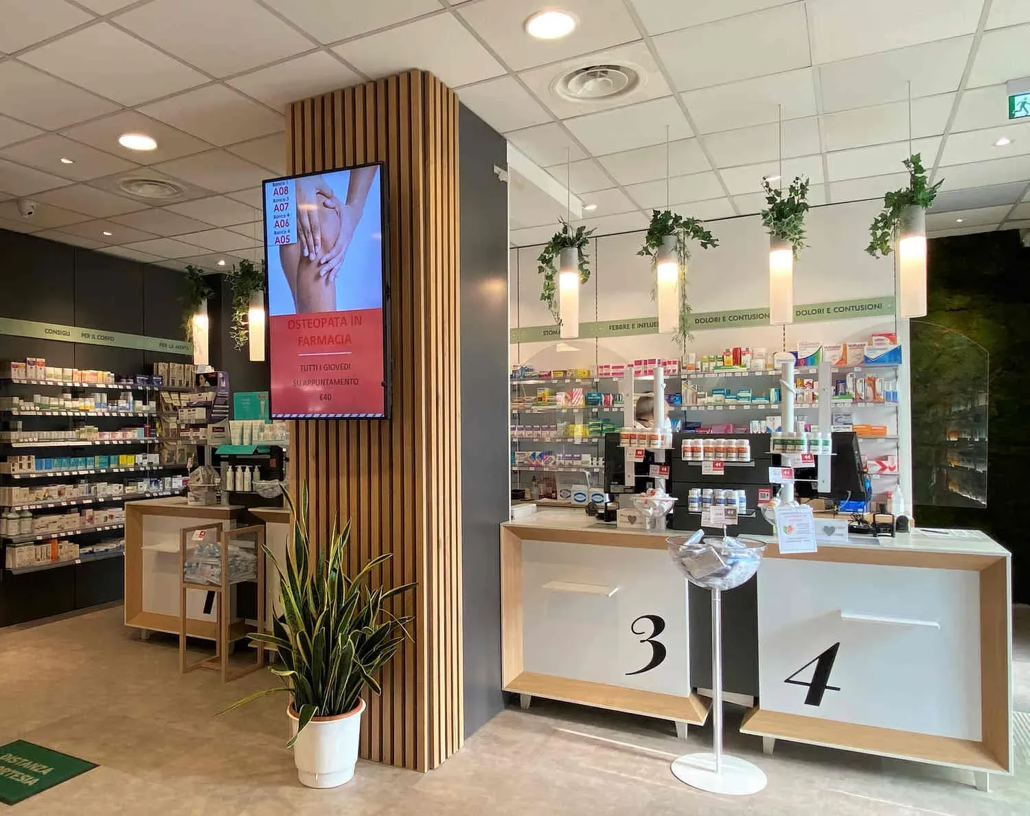Farmacia Gandola Gallarate, arredamento farmacia